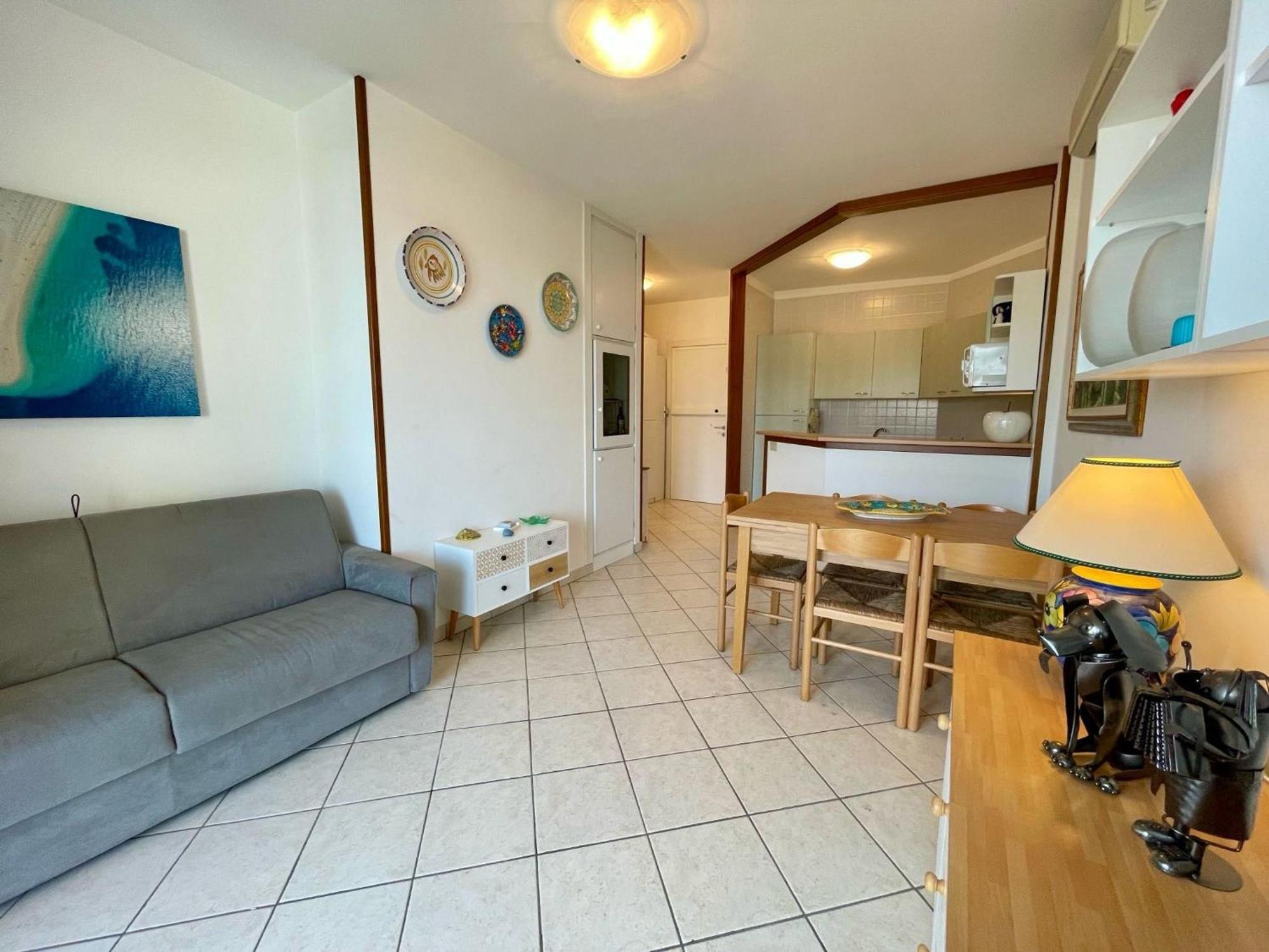 Bright Apartment With Pool Porto Santa Margherita di Caorle Eksteriør bilde